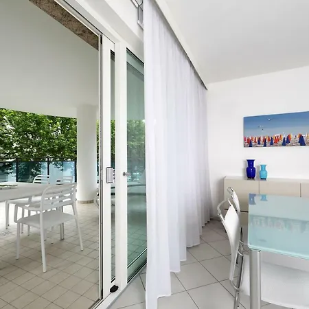 Skyresidence Lignano Sabbiadoro Exterior photo