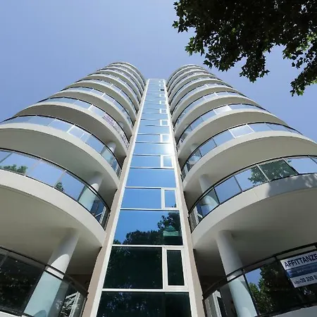 Skyresidence Lignano Sabbiadoro Exterior photo