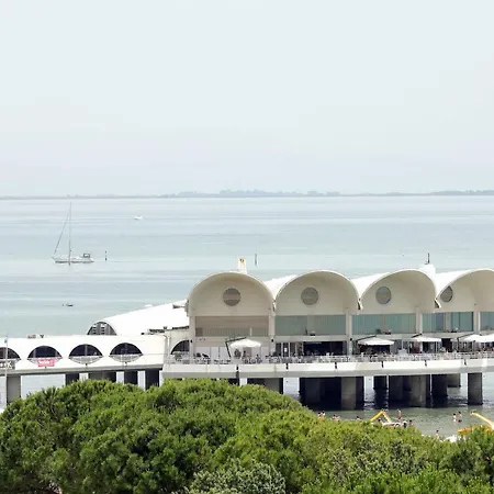 Skyresidence Lignano Sabbiadoro Exterior photo