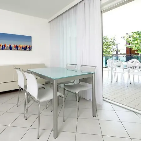 Skyresidence Lignano Sabbiadoro Exterior photo